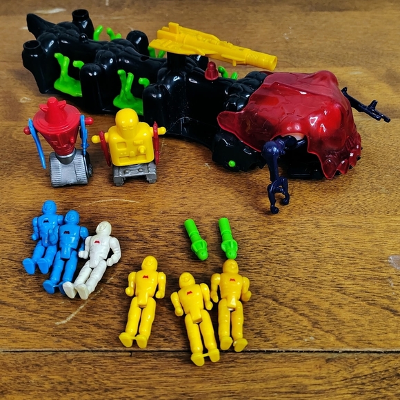 Battle Fortress Playset with Red and Gray Features